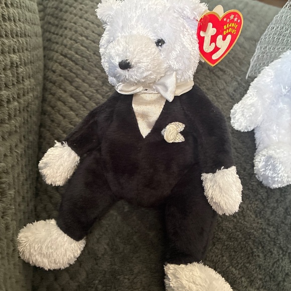 Bride &Groom - Picture 7 of 8